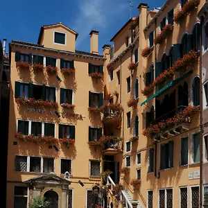 Al Codega 4*, Venezia Italia