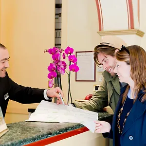 Regency 4*, Milano Italia