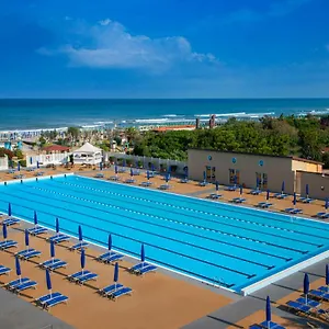 Hotel Grand Continental Tirrenia